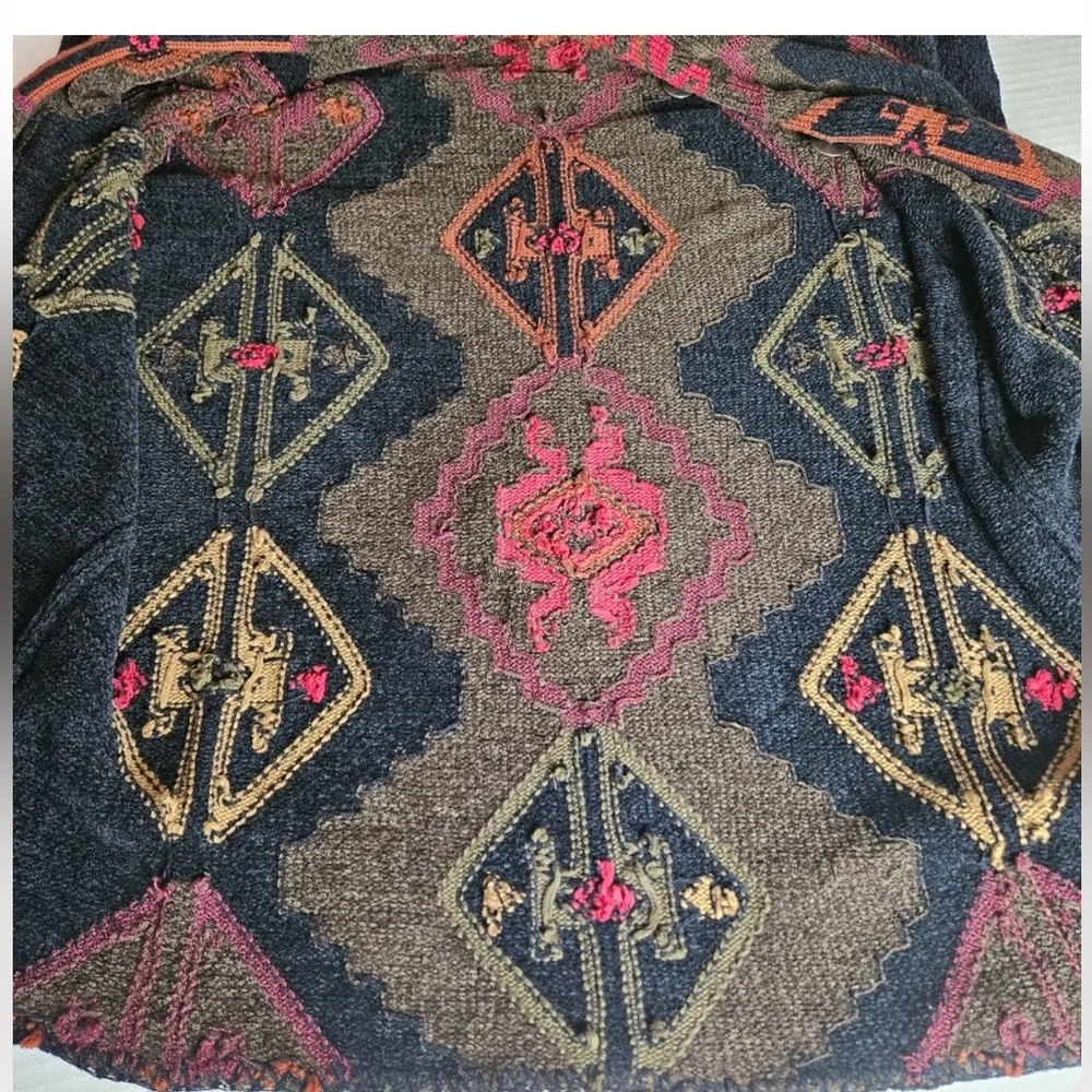 Chico’s Design Women Aztec Long buttoned down Sweater - Picture 8 of 11